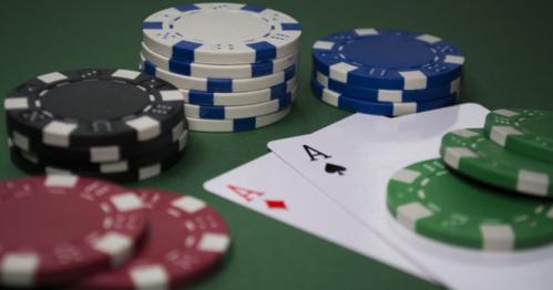 ポーカー難波で楽しむカードゲームの魅力
